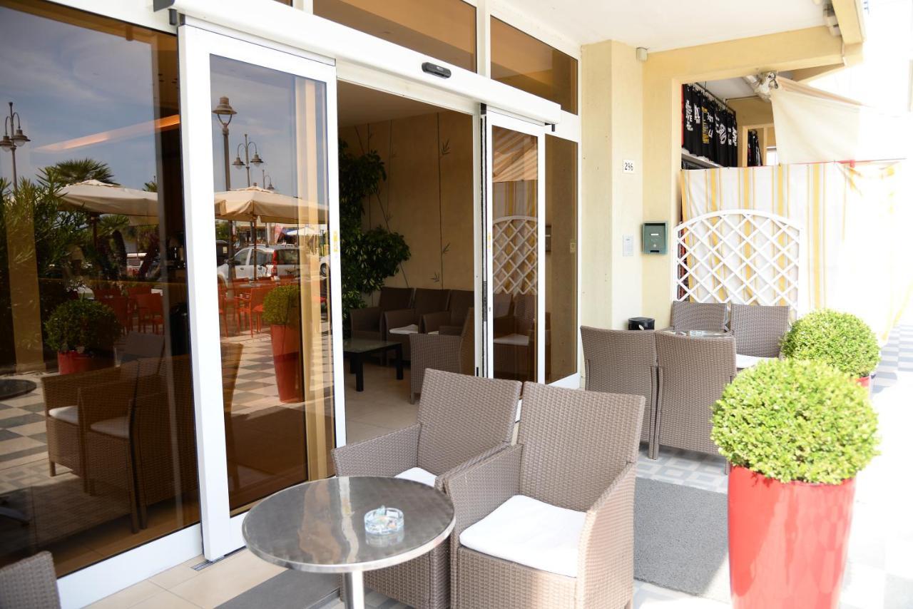 Hotel Cosmopol Cesenatico Extérieur photo